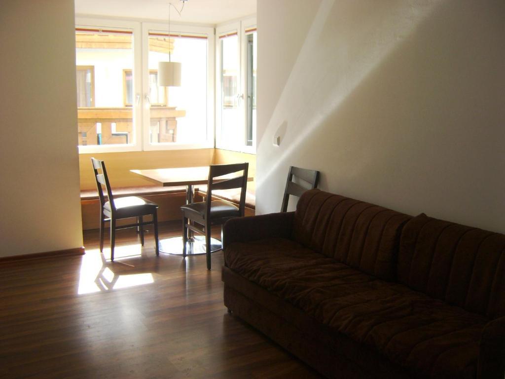 Almandin Apartments Ischgl Ruang foto