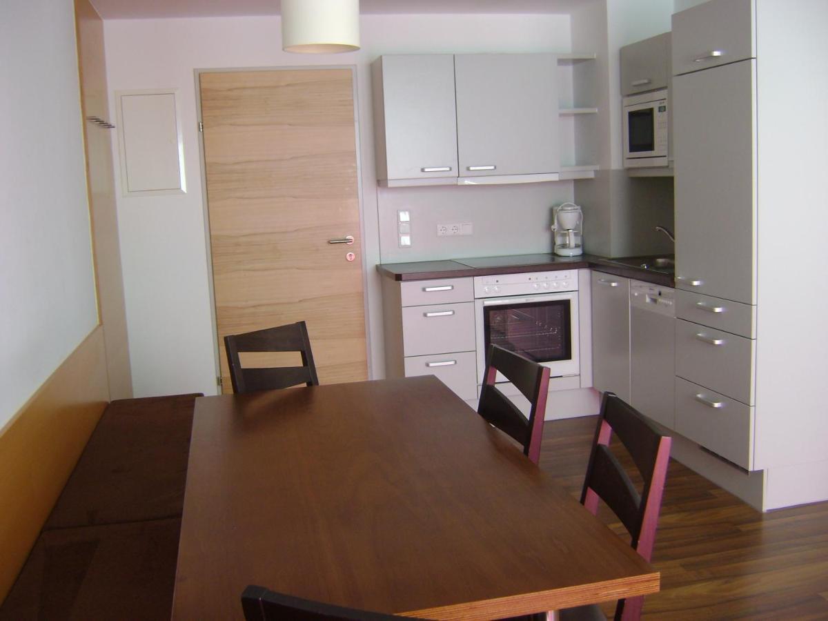 Almandin Apartments Ischgl Ruang foto